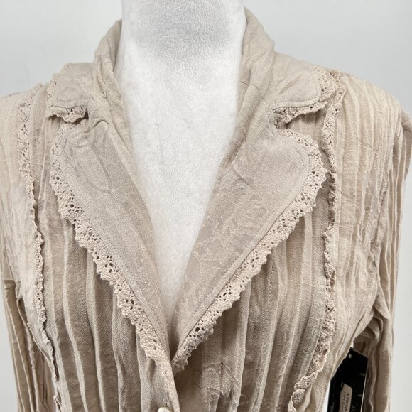 Flair Women's Size Large Button-Down Shirt – Cotton Blend with Lace & wrinkled - Picture 2 of 13